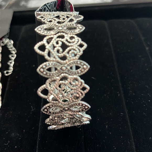 Paparazzi jewelry - Picture 3 of 4